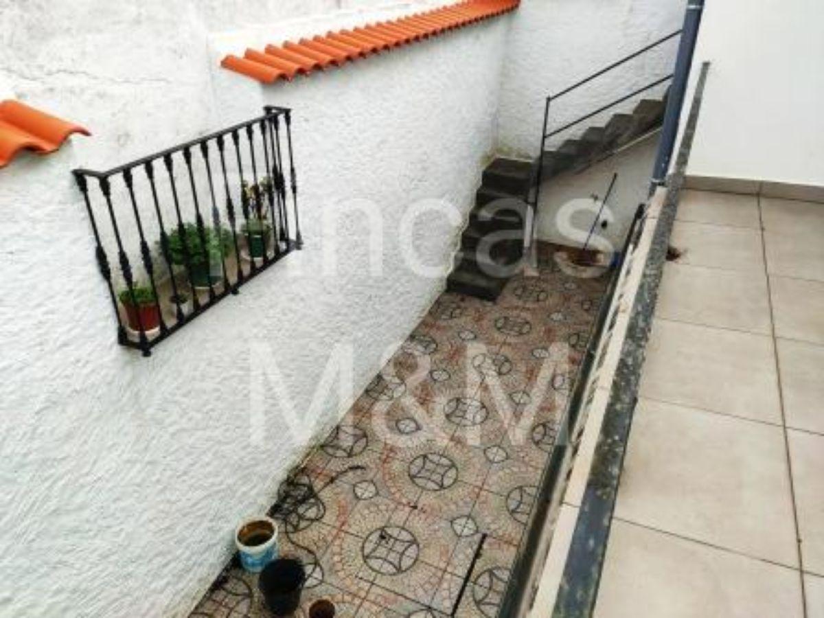 Venta de casa en Fuentes de León