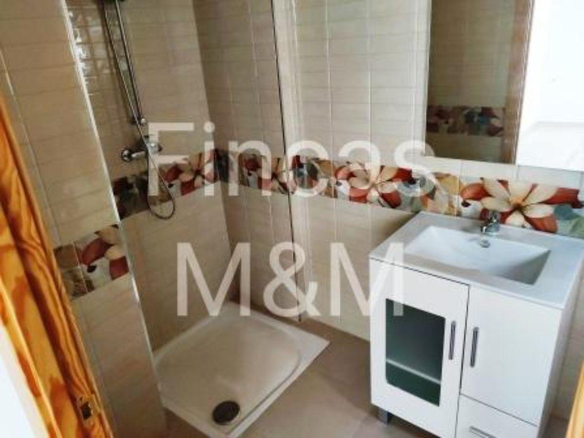 Venta de casa en Fuentes de León
