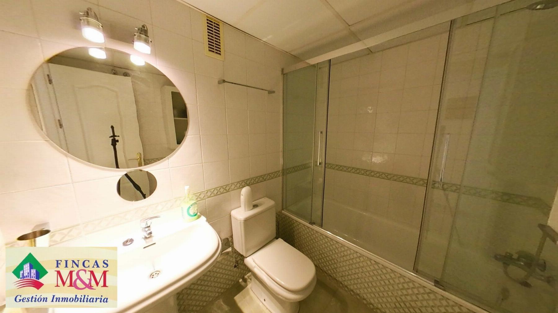 For sale of penthouse in Bormujos