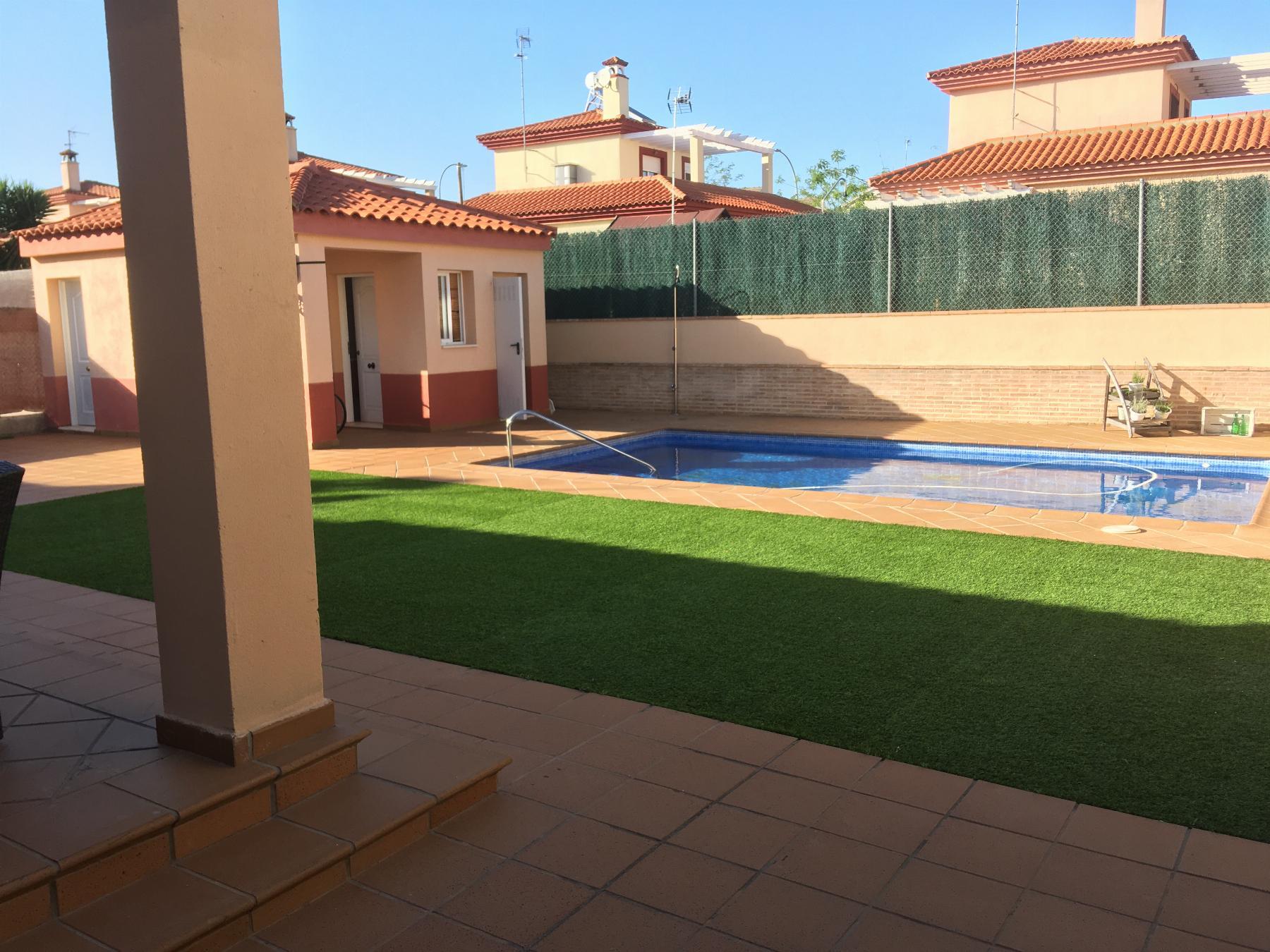For sale of chalet in Espartinas