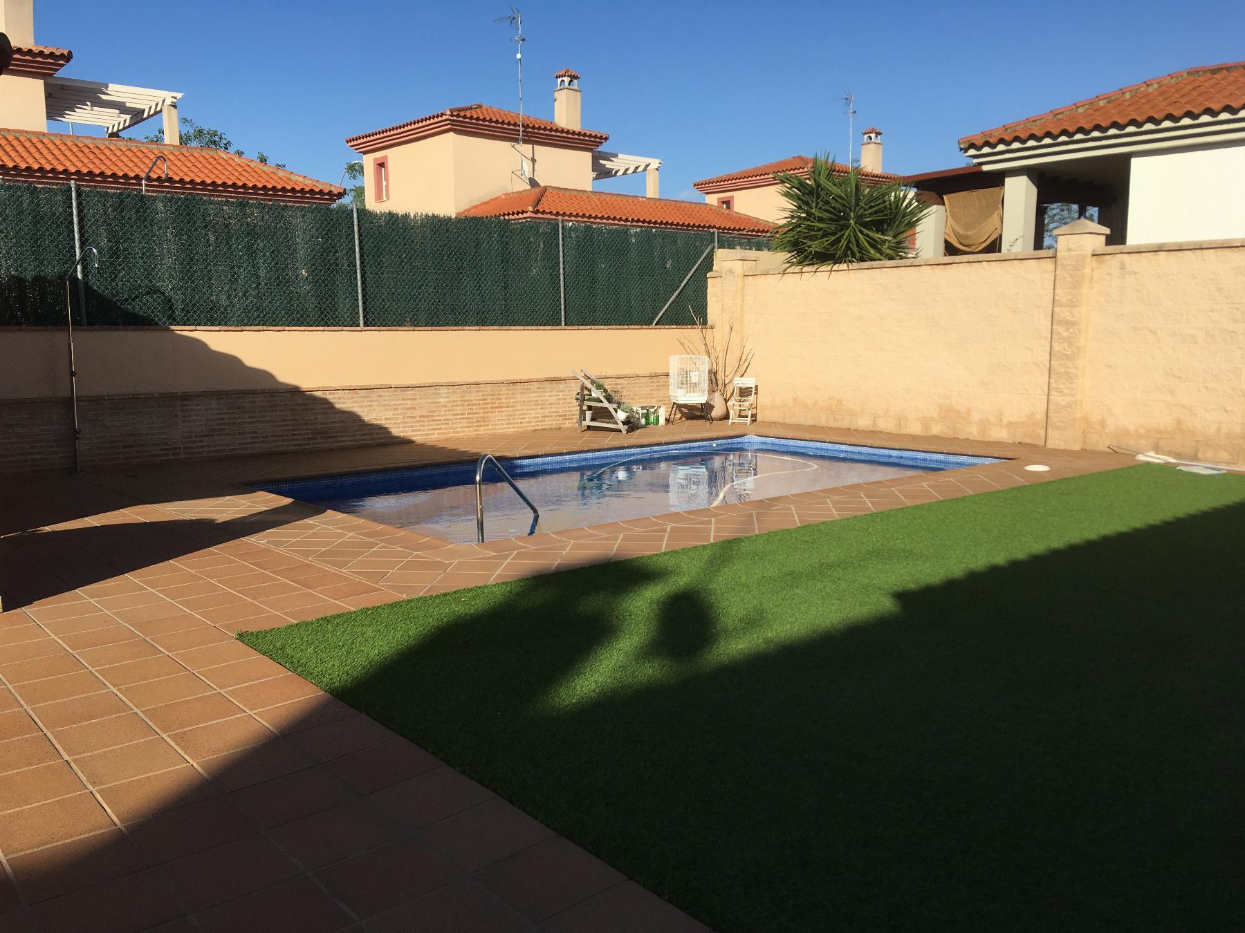For sale of chalet in Espartinas