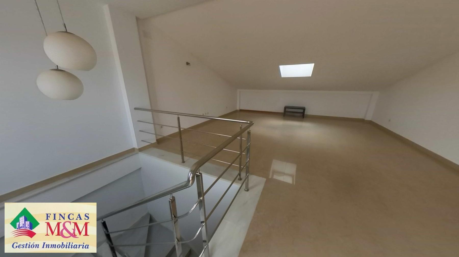 For sale of house in Gines
