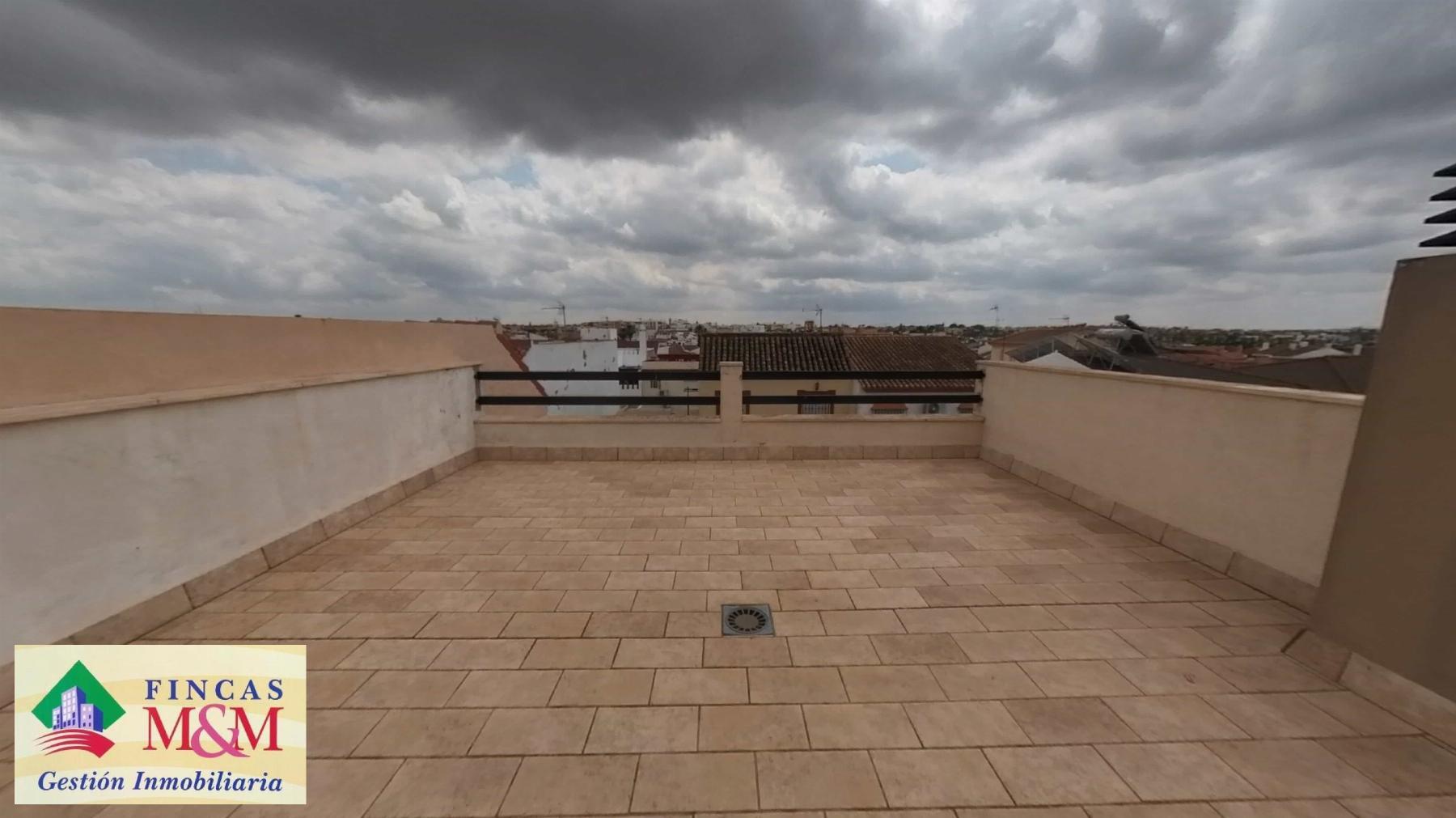 For sale of house in Gines