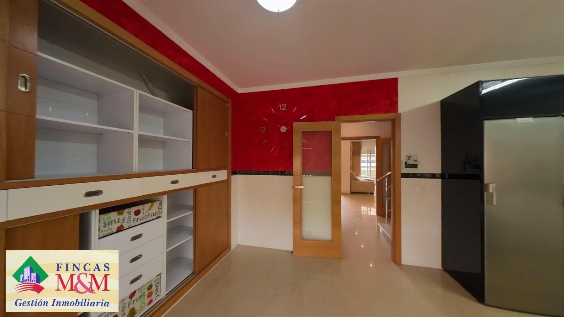 For sale of house in Gines