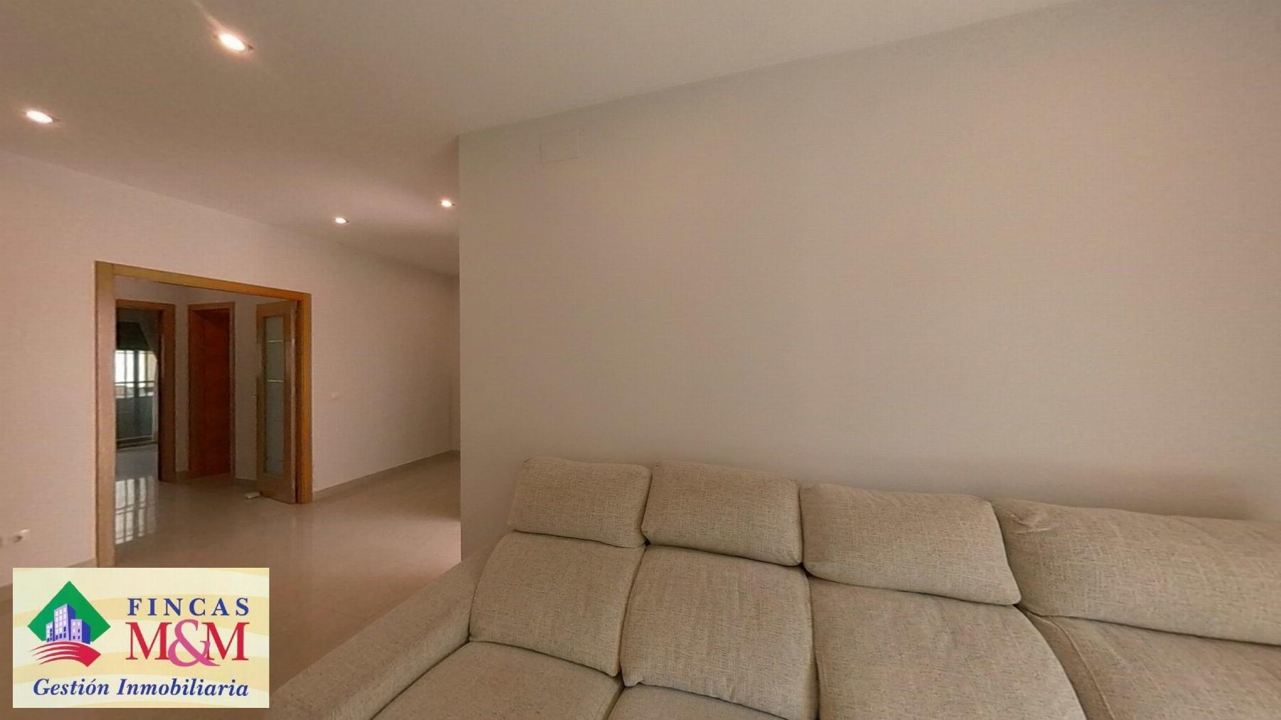 For sale of house in Gines