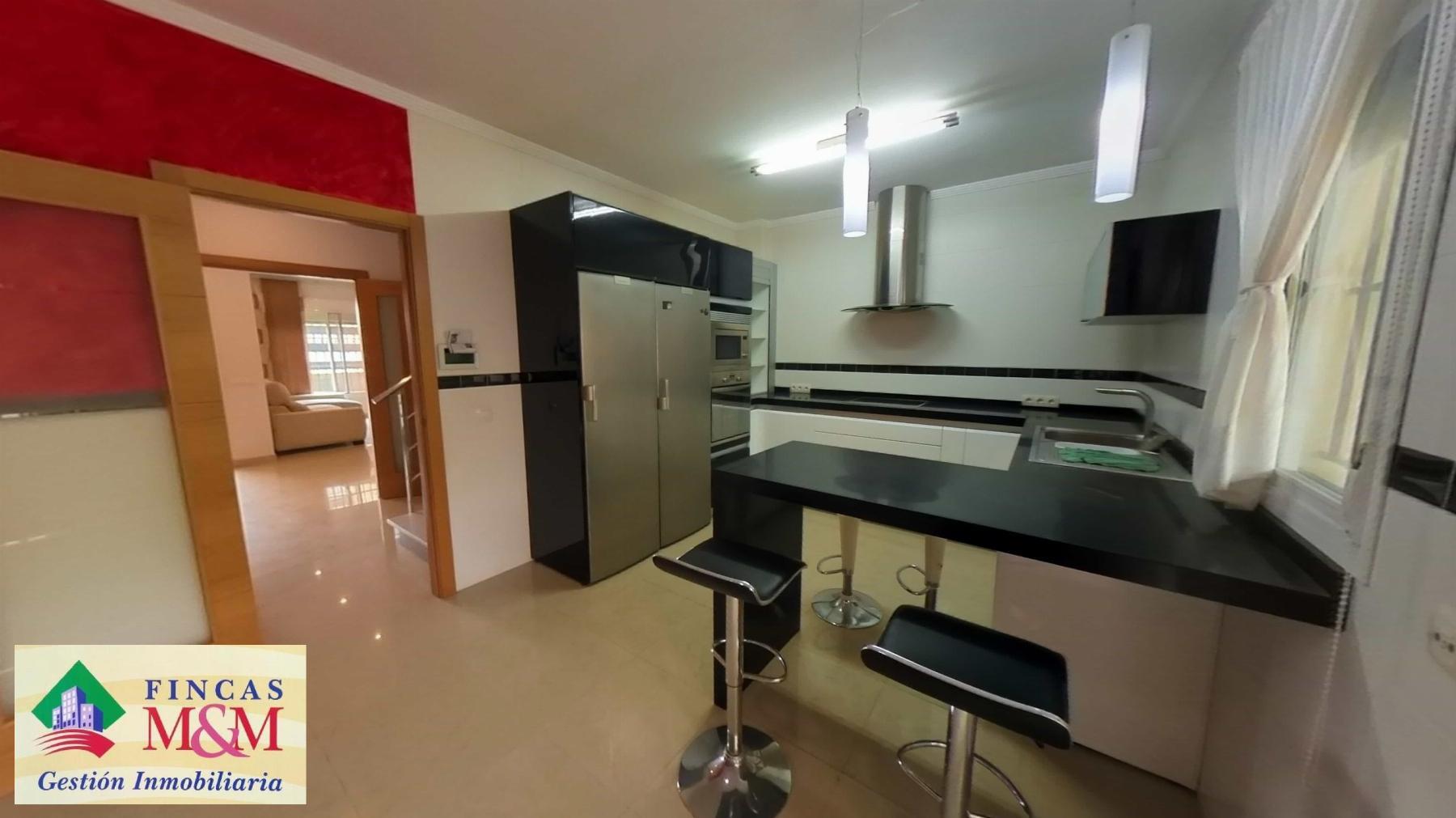 For sale of house in Gines