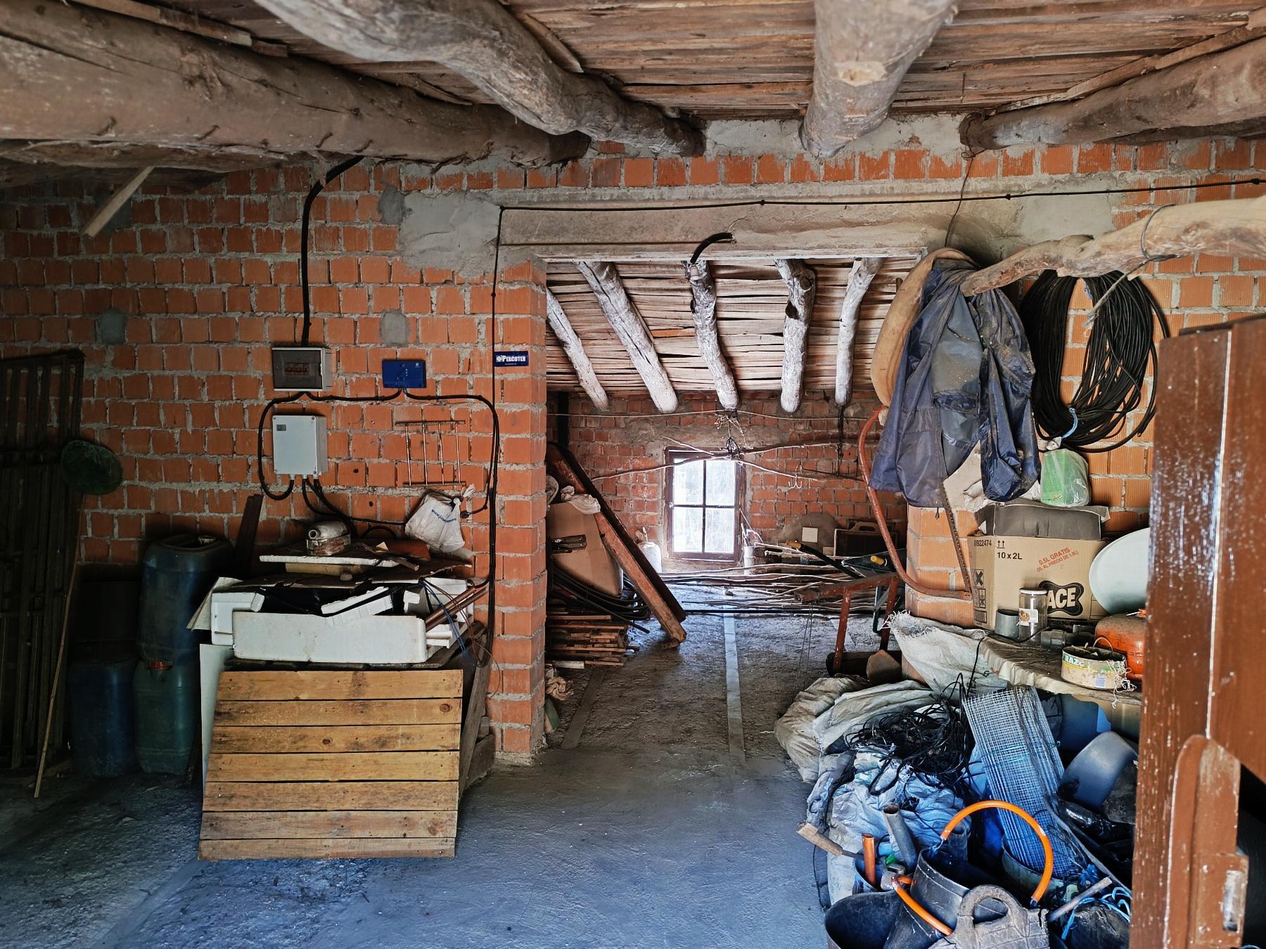 For sale of rural property in Fuentes de León