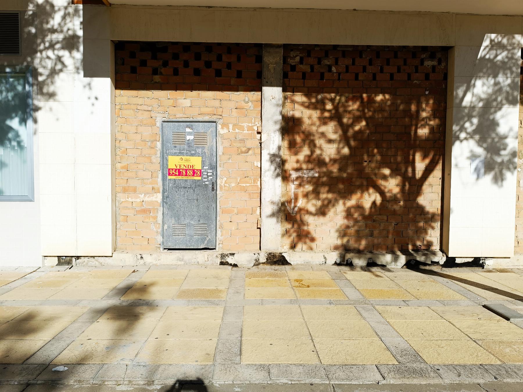 For sale of commercial in Bormujos