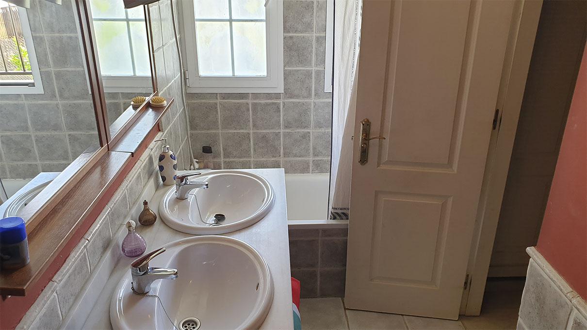 For sale of chalet in Espartinas