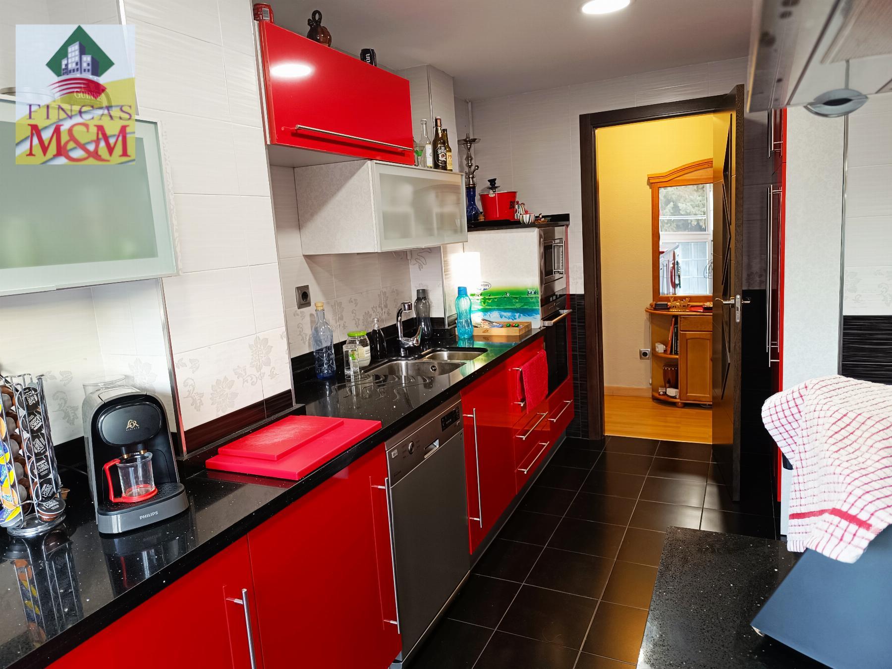 For sale of flat in Bormujos