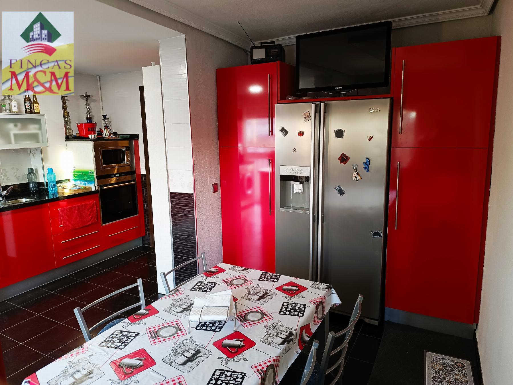 For sale of flat in Bormujos