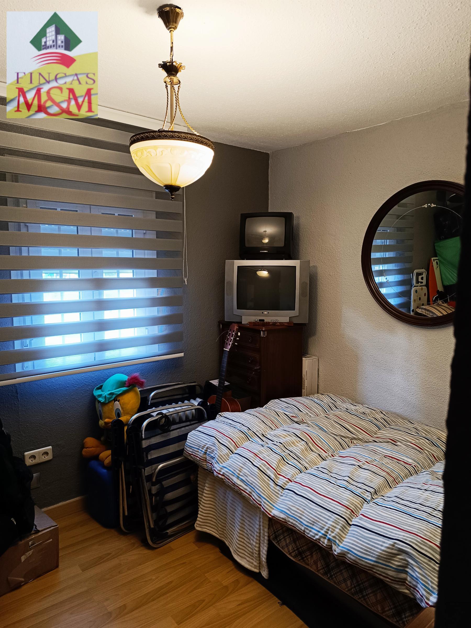 For sale of flat in Bormujos