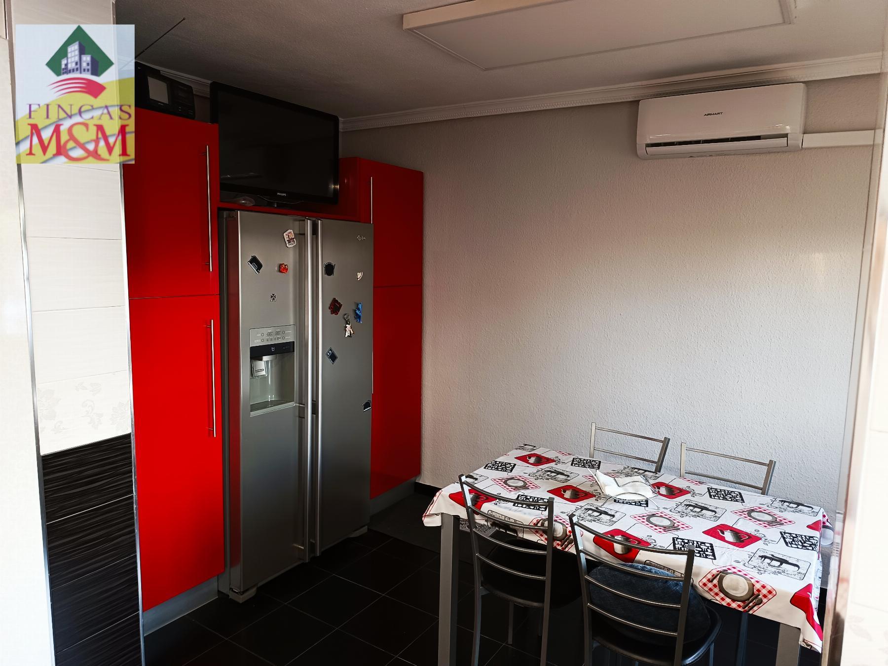 For sale of flat in Bormujos