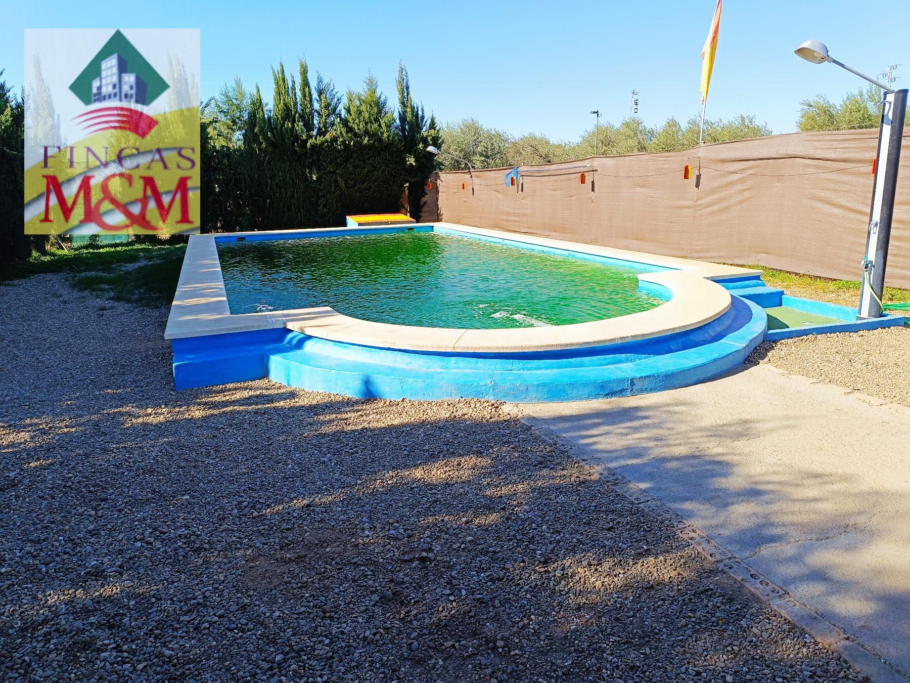 For sale of rural property in Benacazón