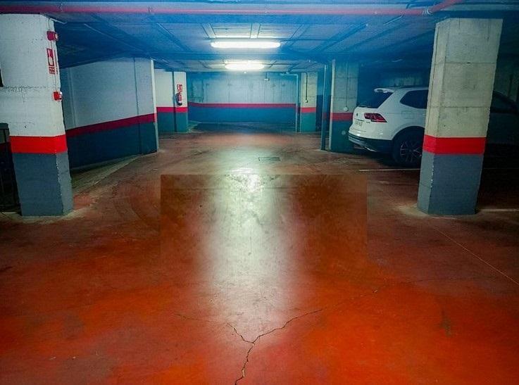 For sale of garage in Bormujos