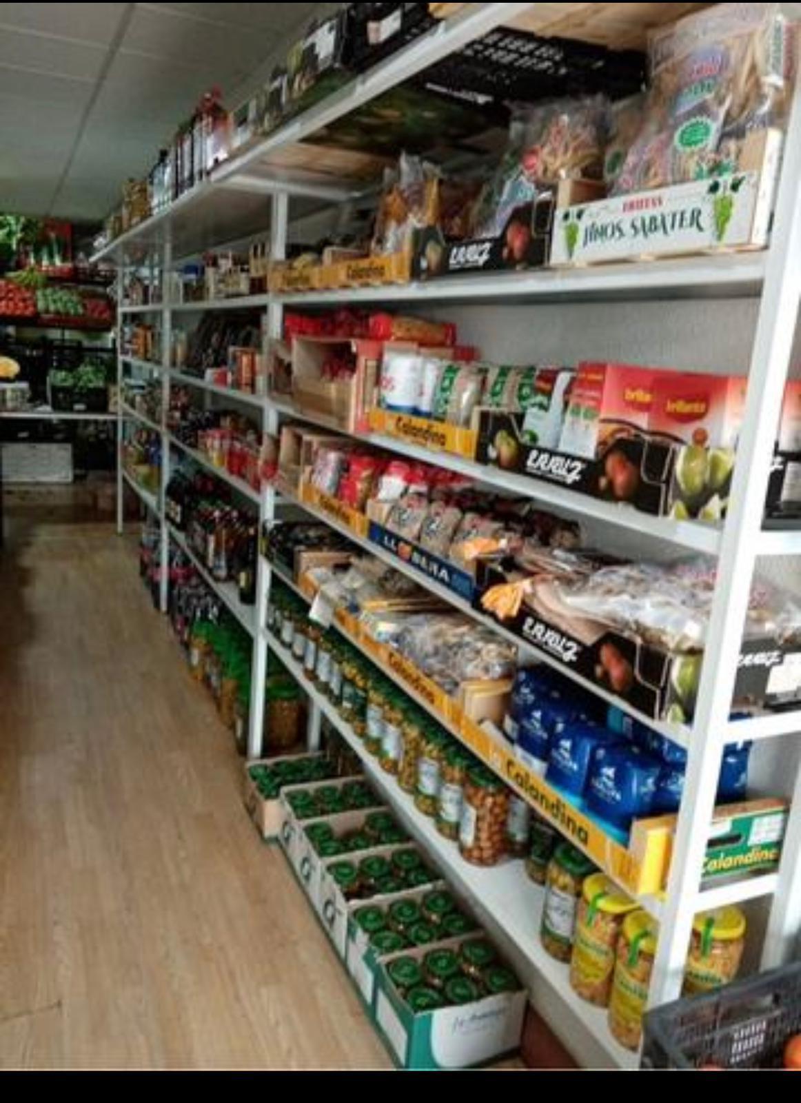 For rent of commercial in Tomares