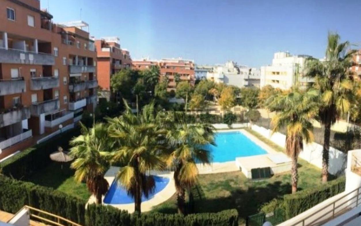 For sale of flat in Bormujos