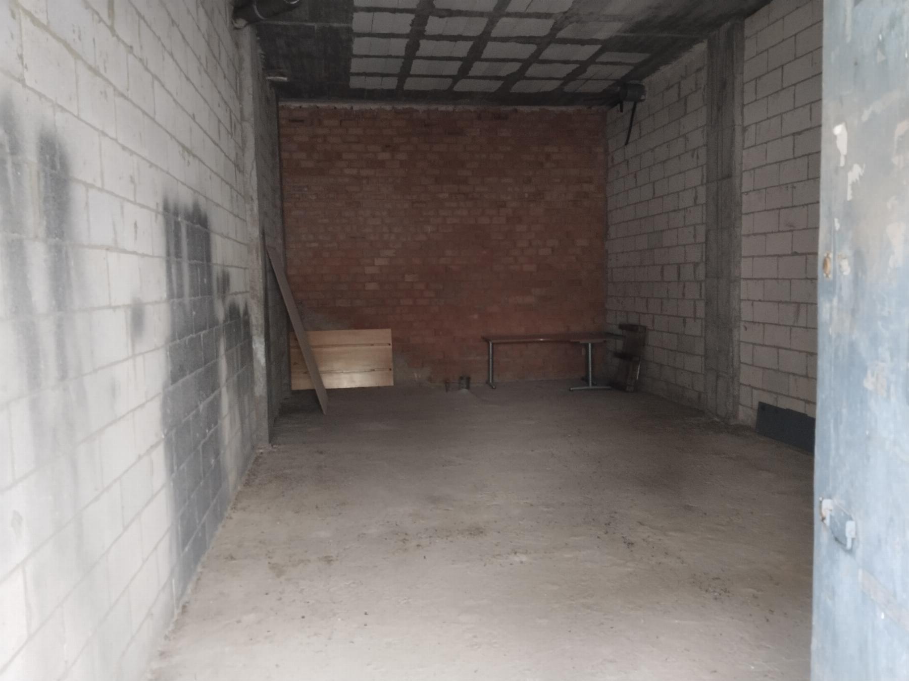 For sale of commercial in Bormujos