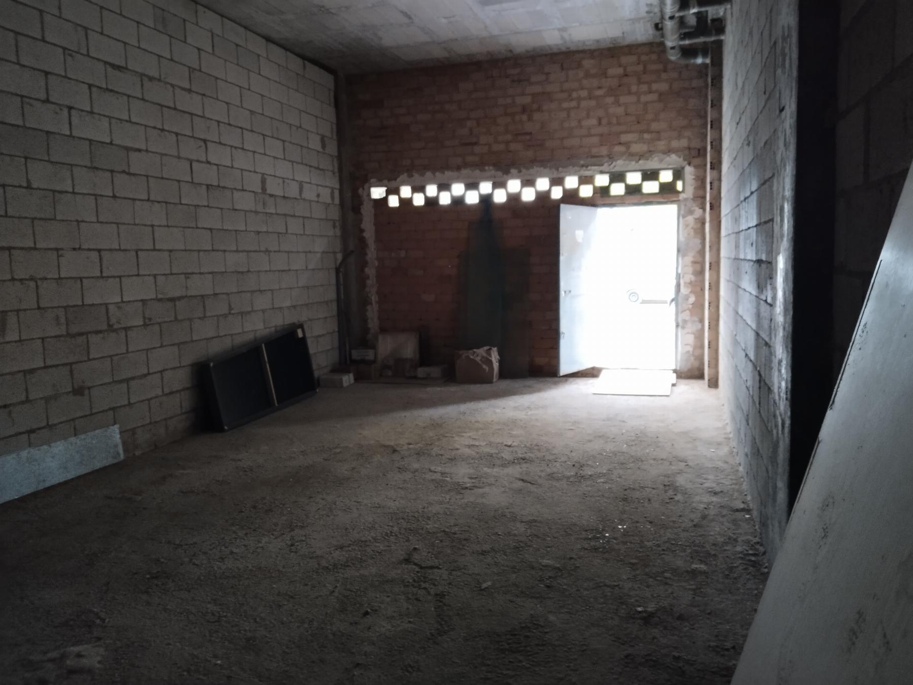 For sale of commercial in Bormujos