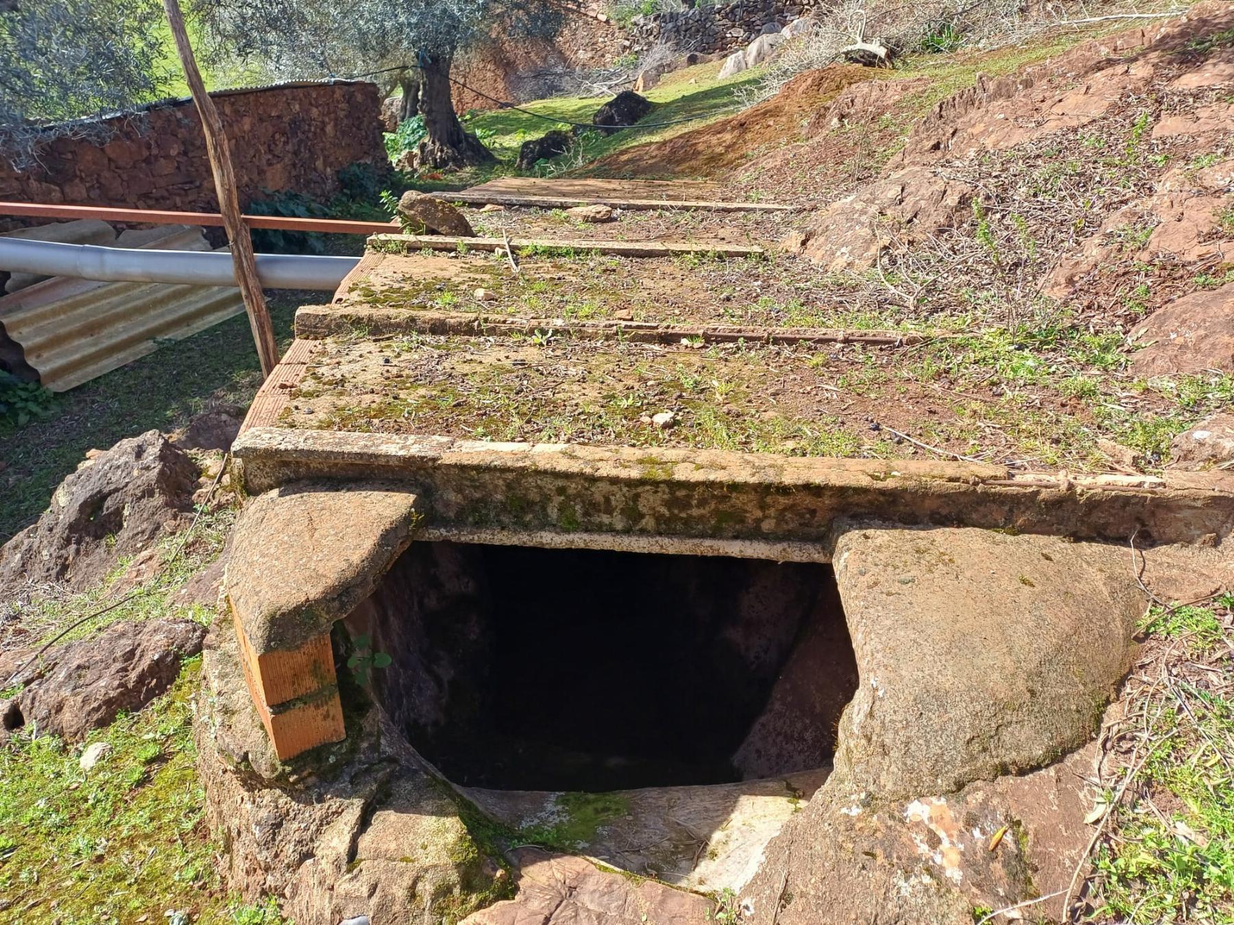 For sale of rural property in Fuentes de León