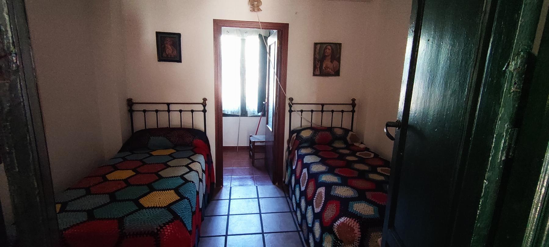 Venta de finca rústica en Fuentes de León