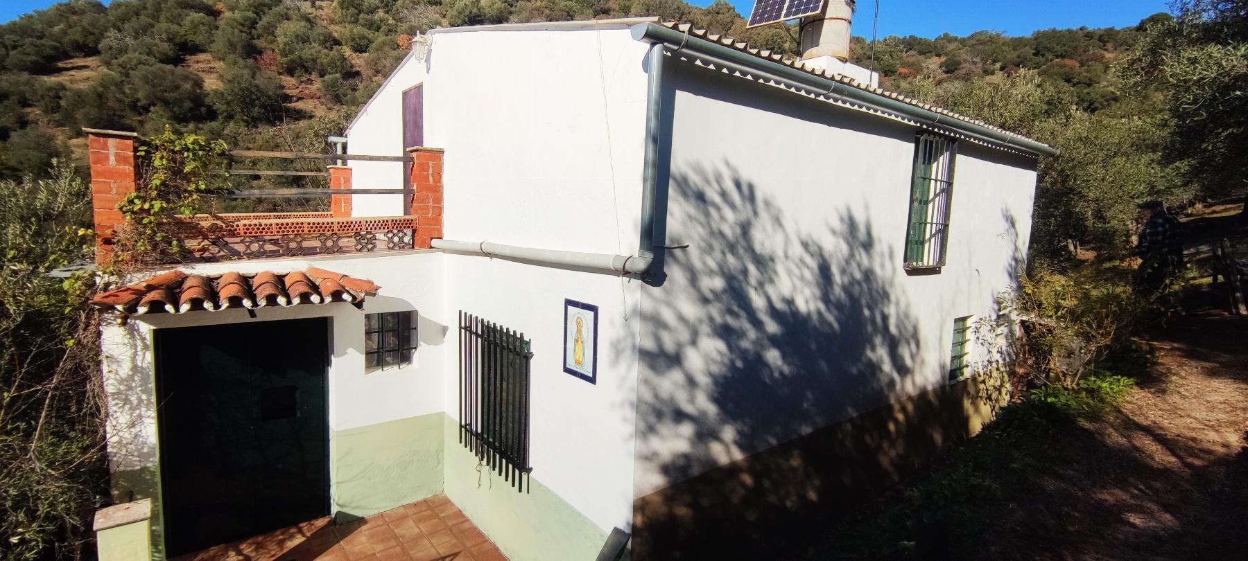 For sale of rural property in Fuentes de León