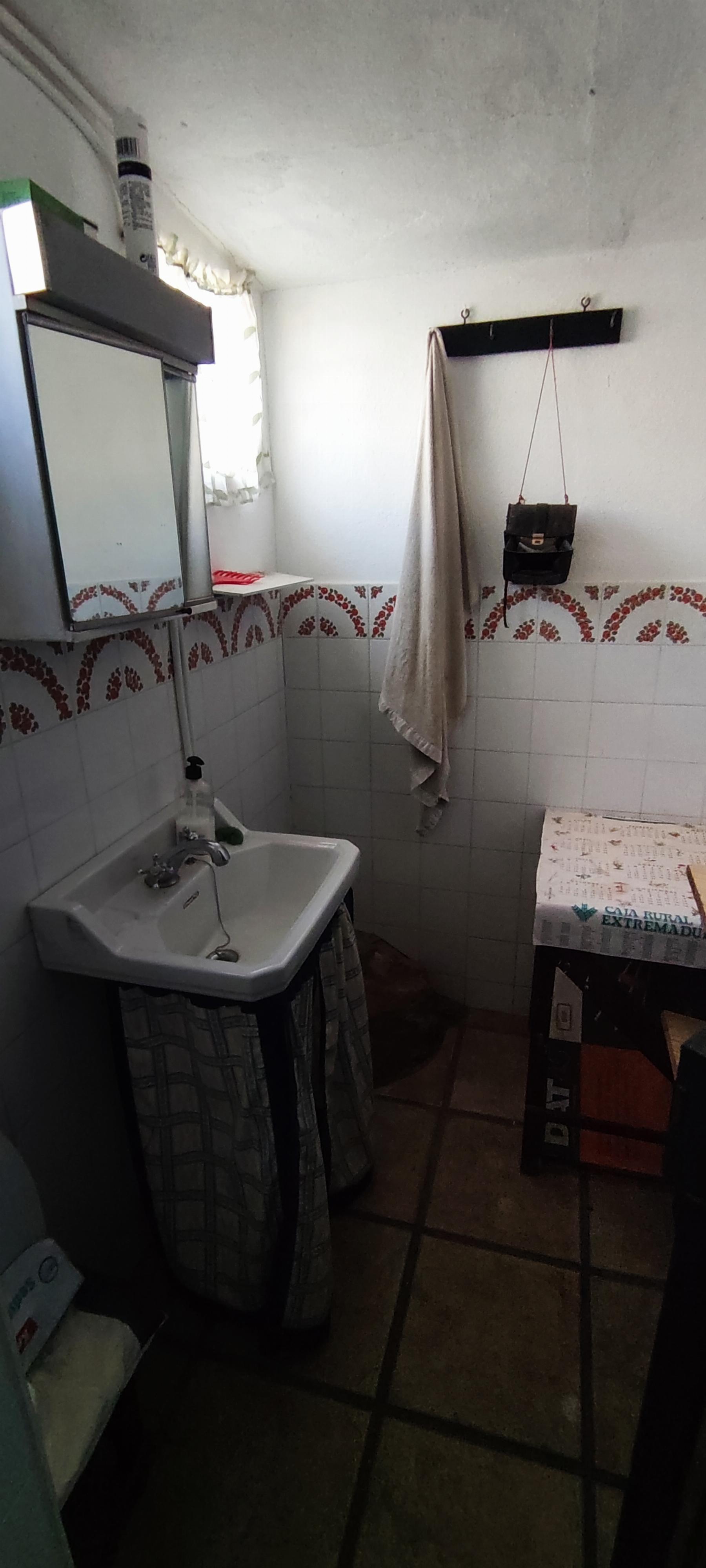 Venta de finca rústica en Fuentes de León