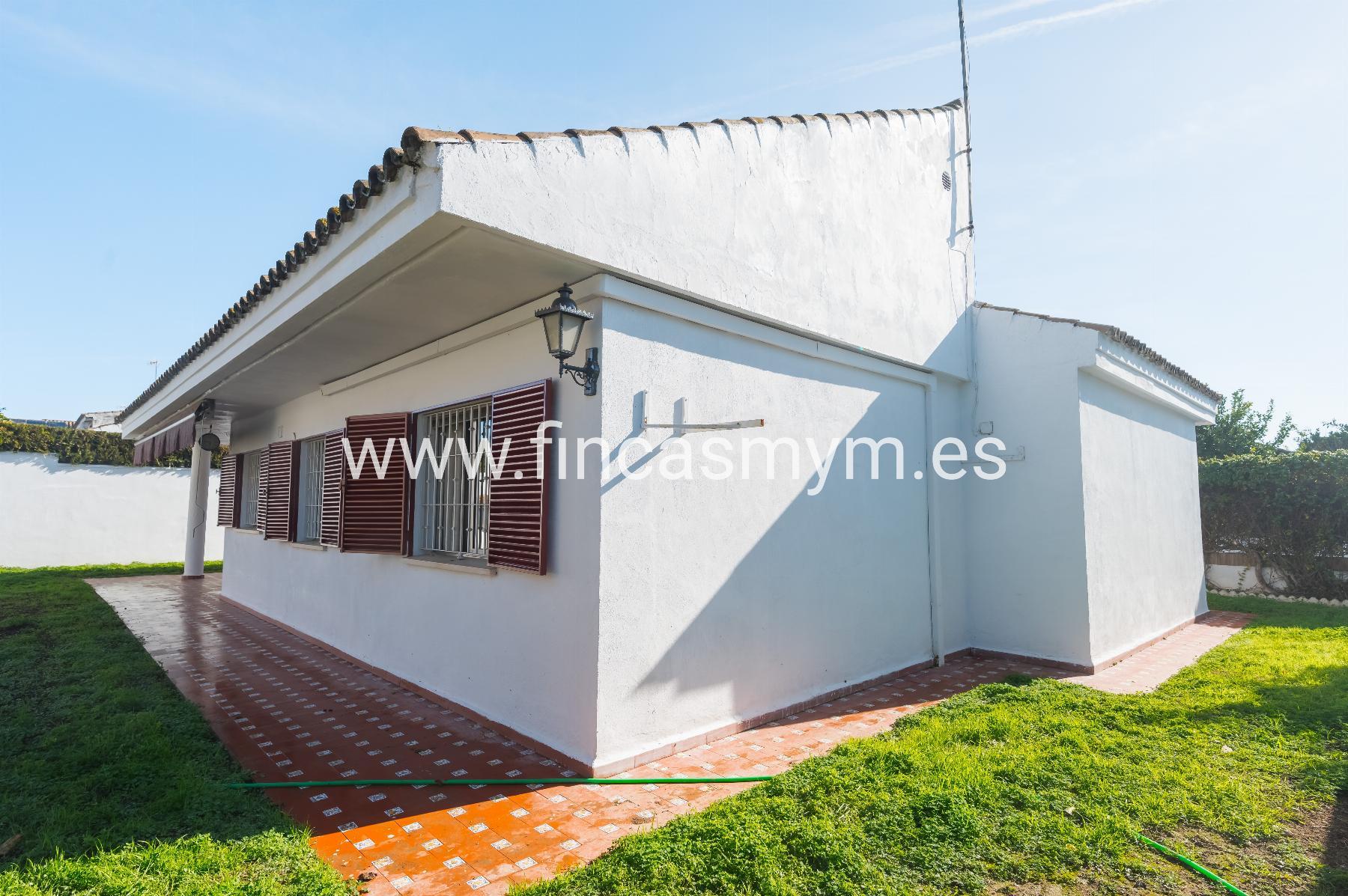For sale of chalet in Espartinas