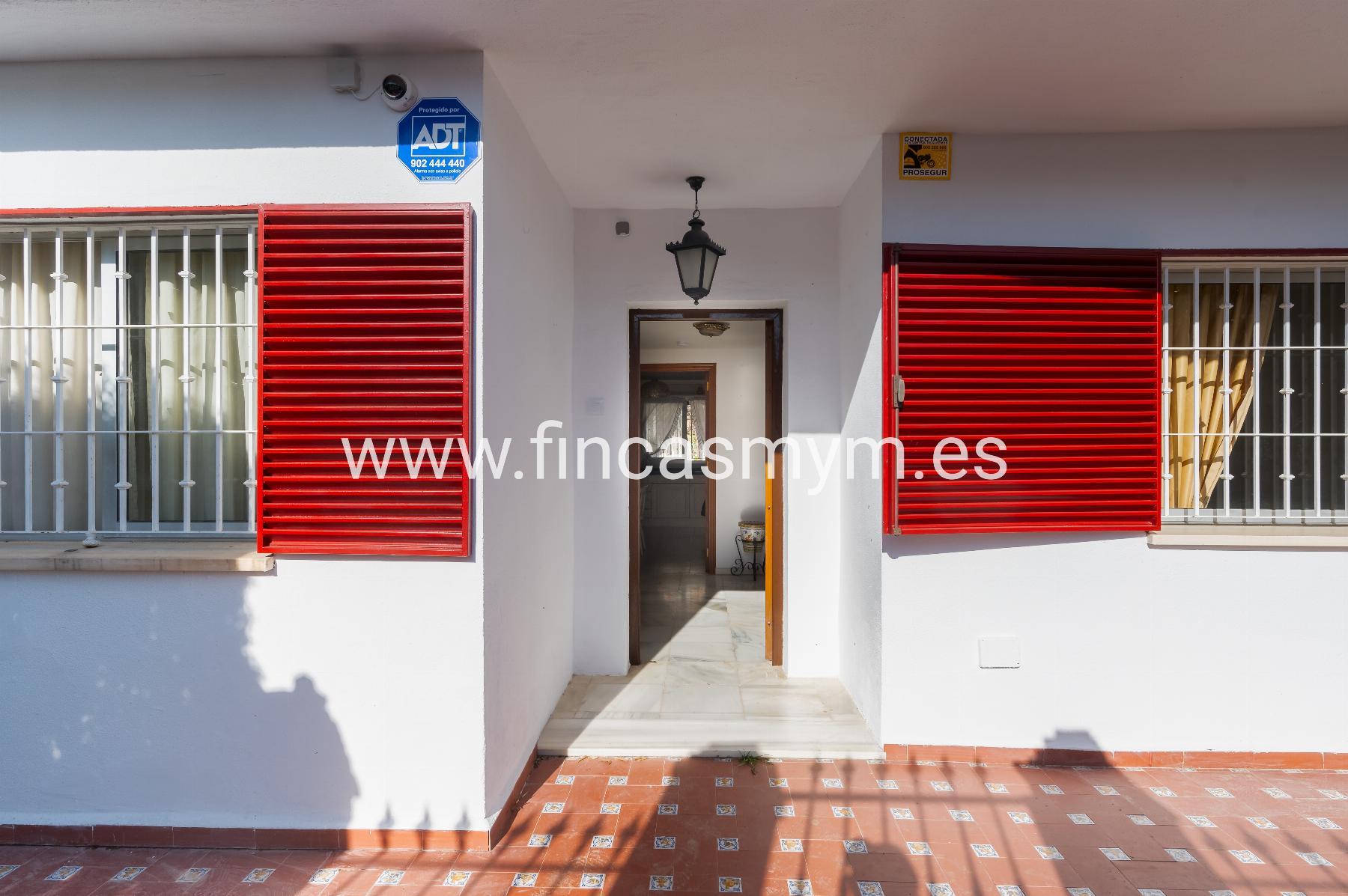 For sale of chalet in Espartinas