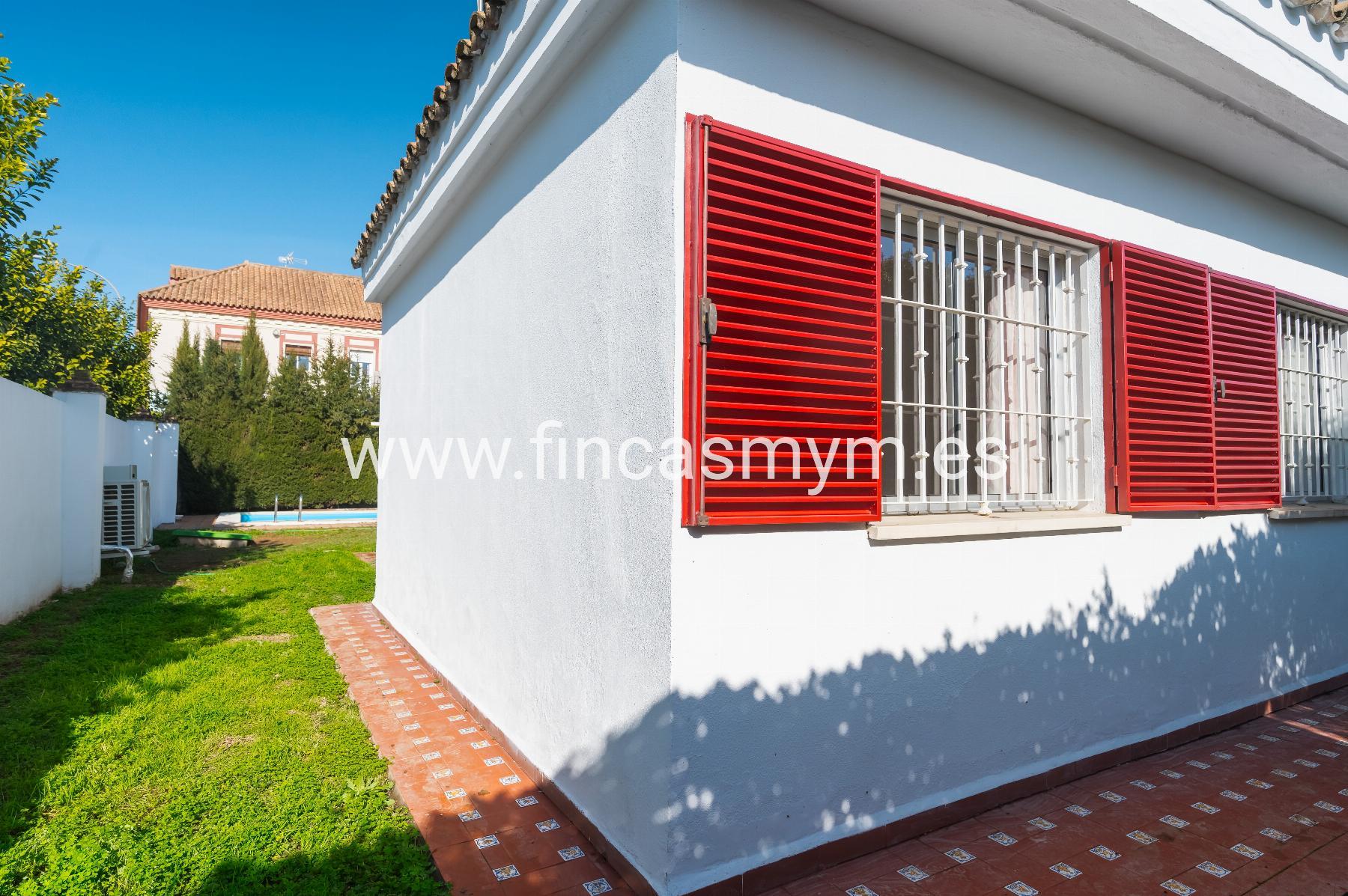 For sale of chalet in Espartinas
