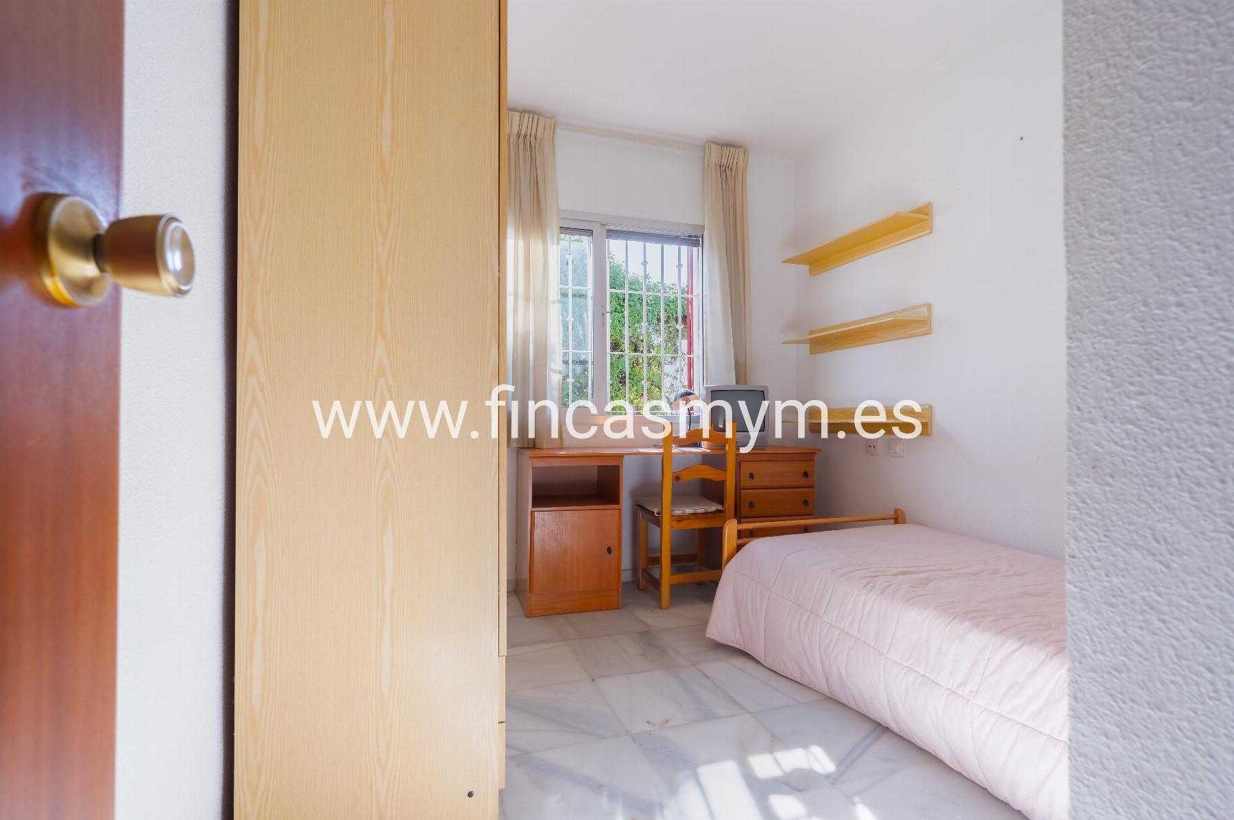 For sale of chalet in Espartinas