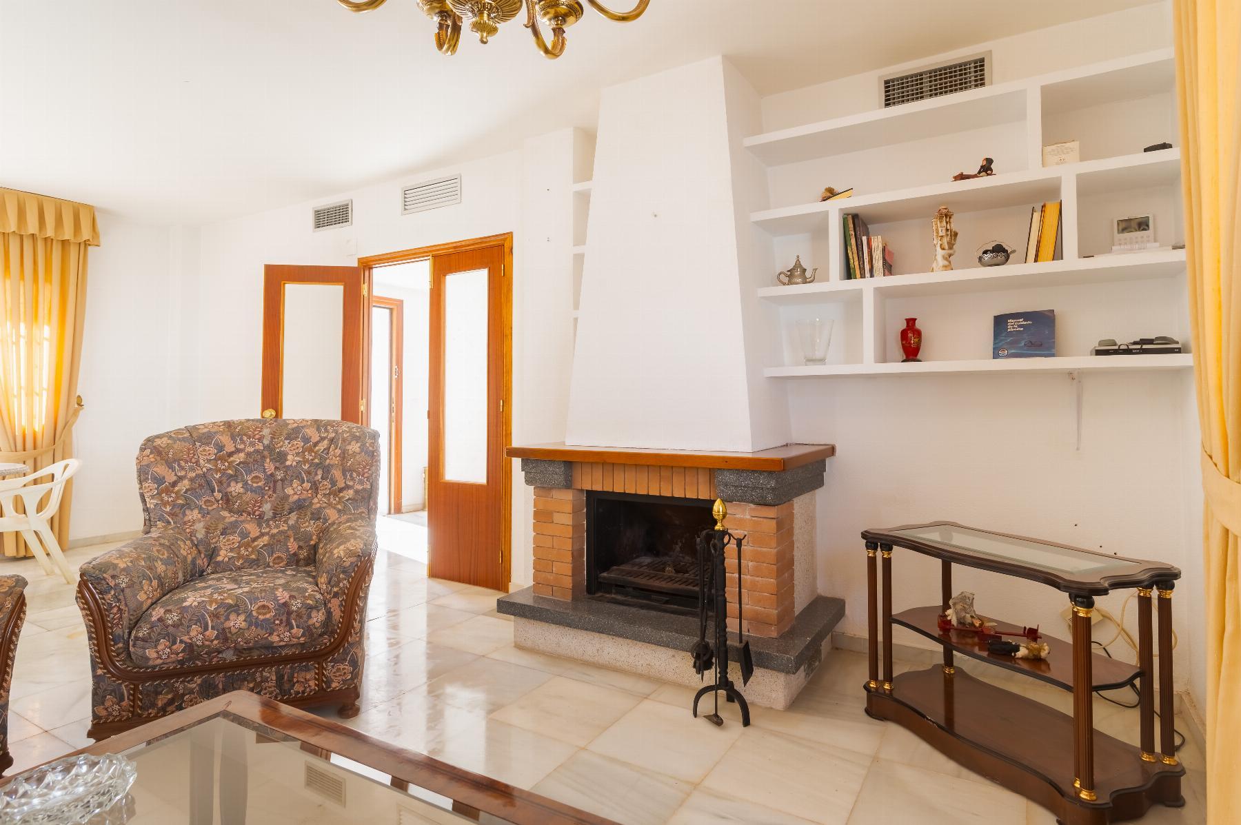 For sale of chalet in Espartinas