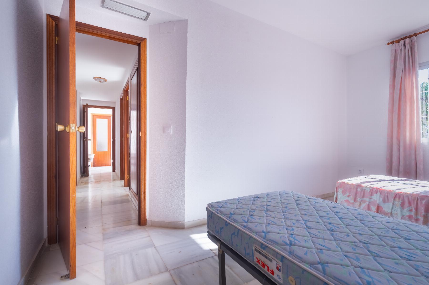 For sale of chalet in Espartinas
