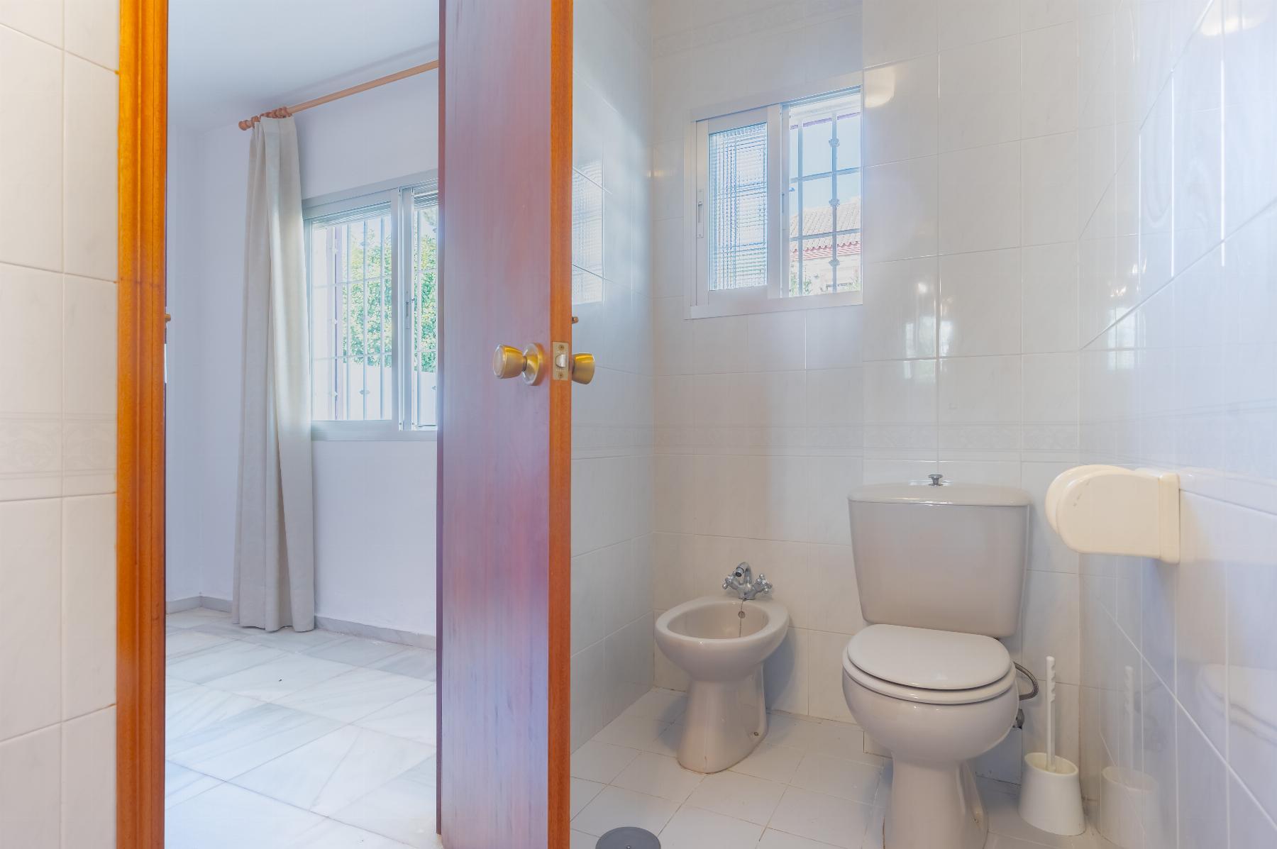 For sale of chalet in Espartinas