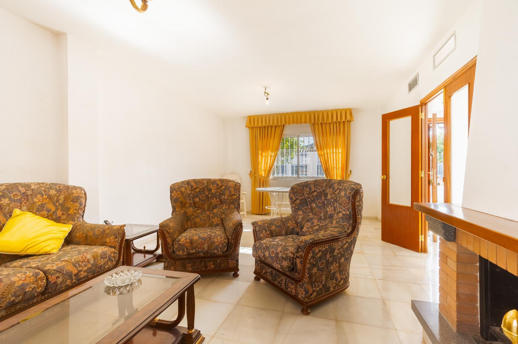 For sale of chalet in Espartinas