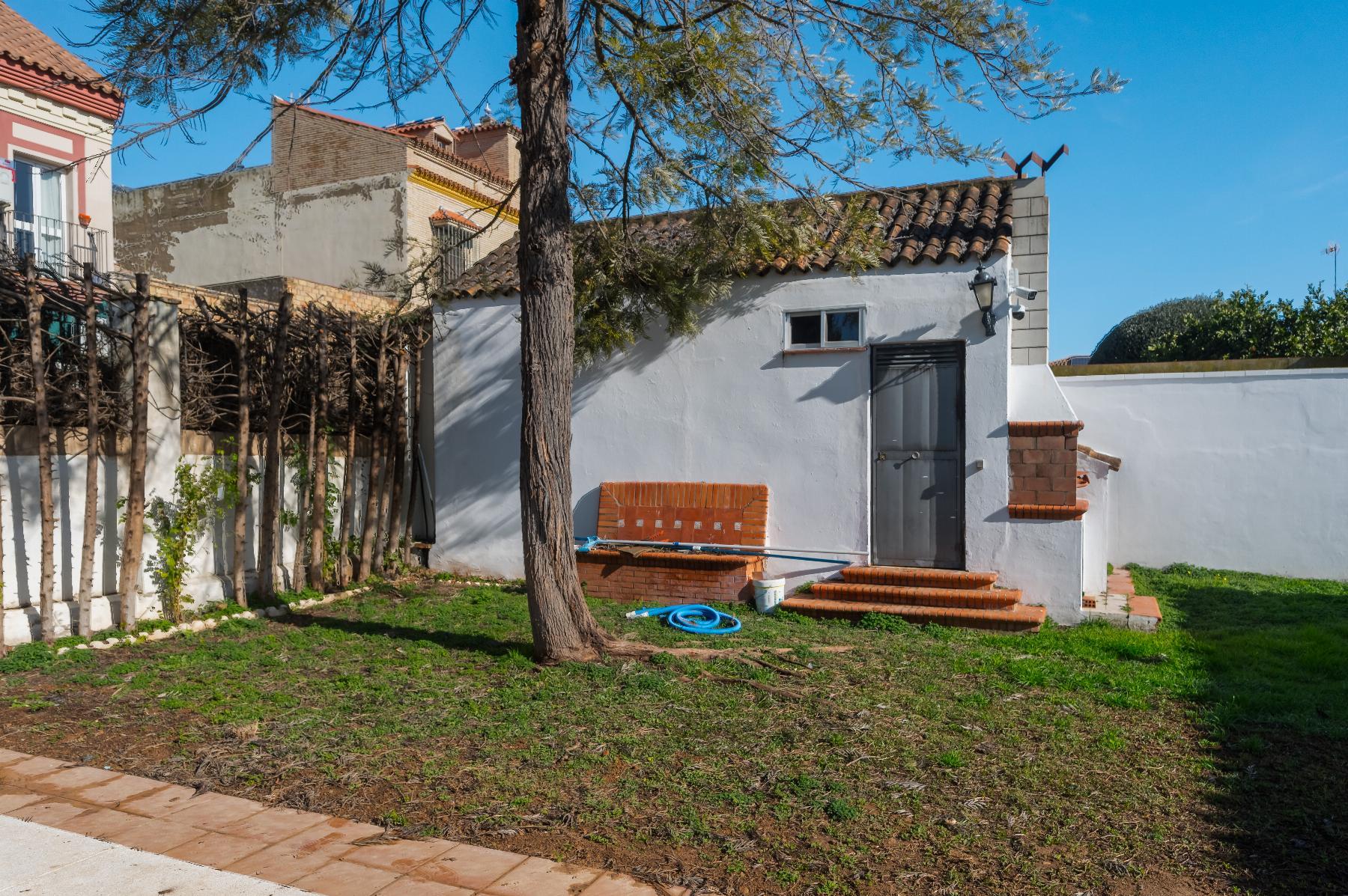 For sale of chalet in Espartinas
