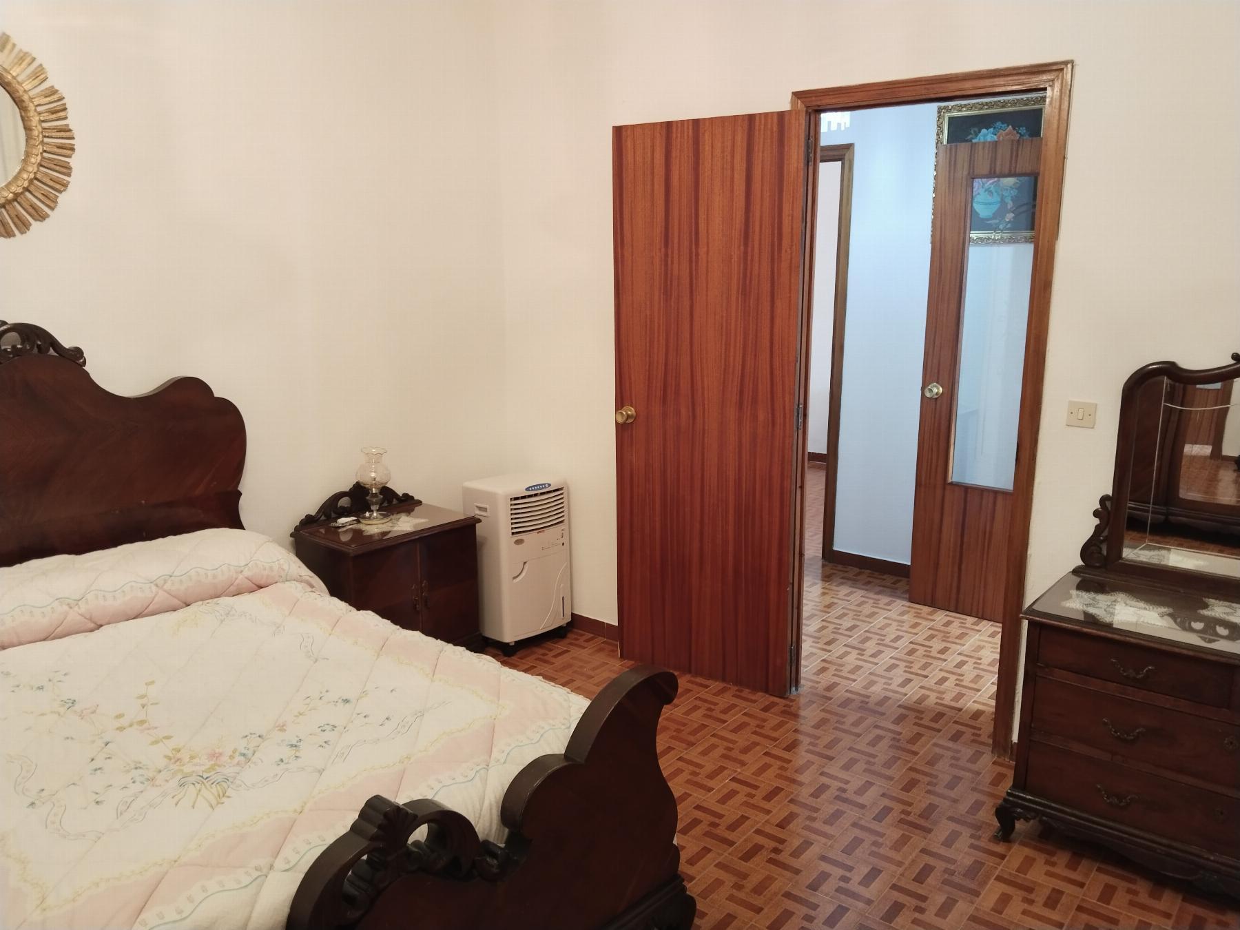 Venta de casa en Fuentes de León