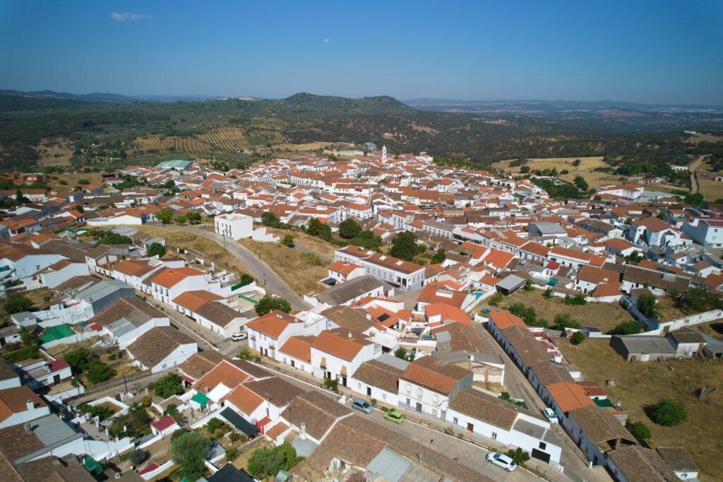 Venta de casa en Fuentes de León