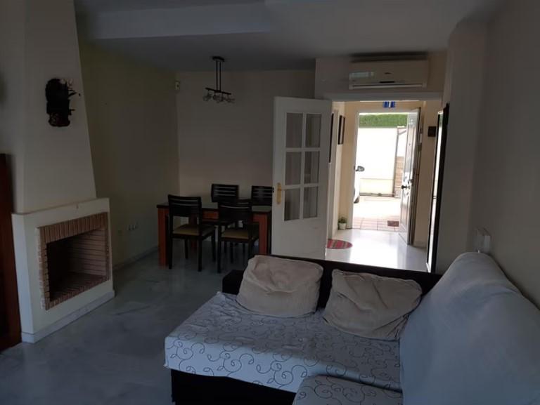 For sale of house in Coria del Río