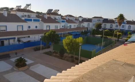 For sale of house in Coria del Río
