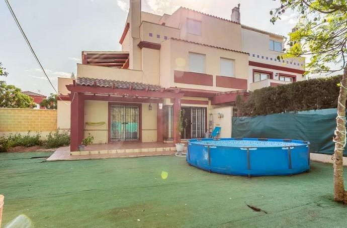 For sale of apartment in Aznalcázar