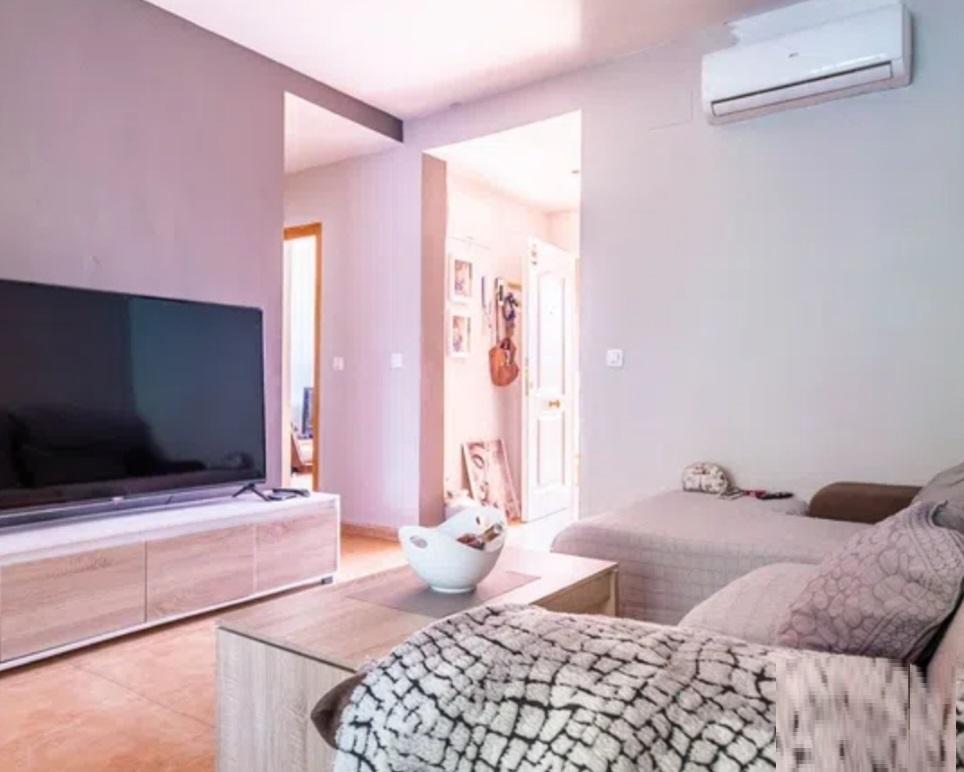 For sale of apartment in Aznalcázar