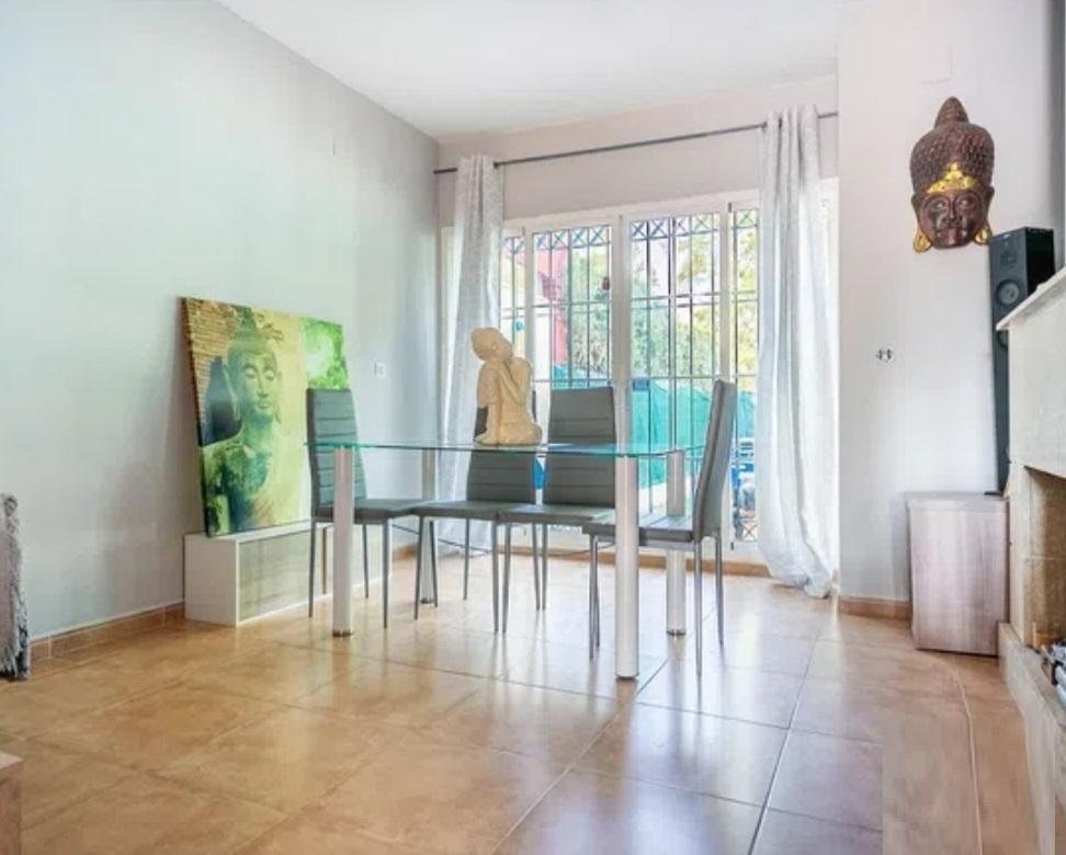 For sale of apartment in Aznalcázar