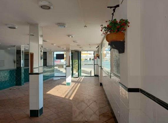 For sale of commercial in Bormujos
