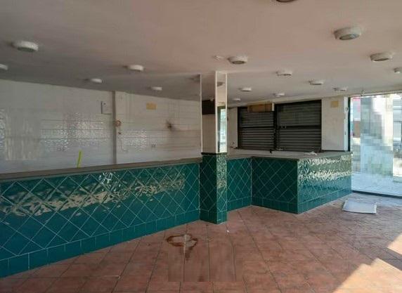 For sale of commercial in Bormujos