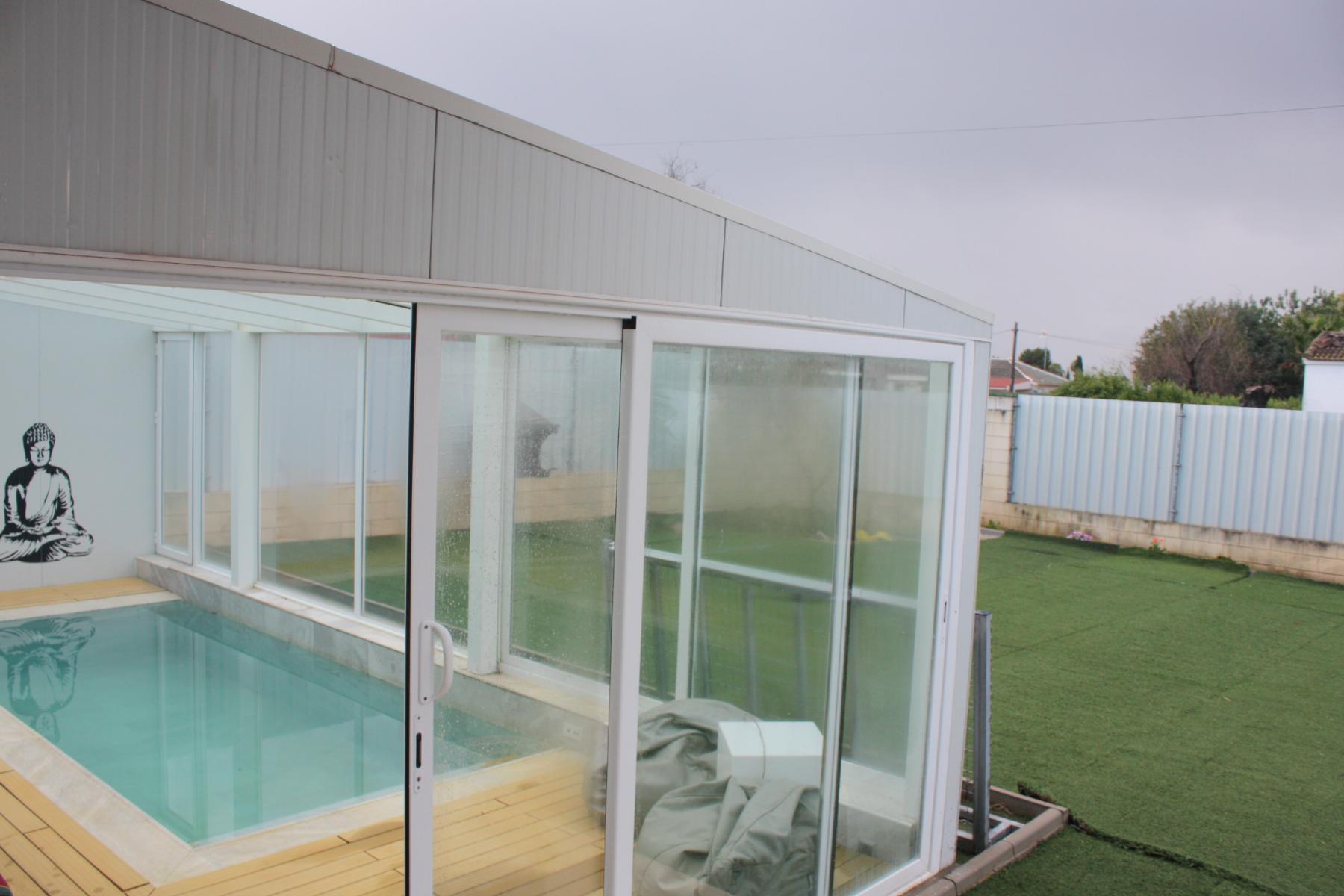 For sale of chalet in Espartinas