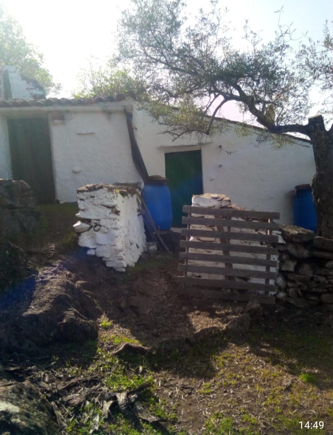 For sale of rural property in Fuentes de León