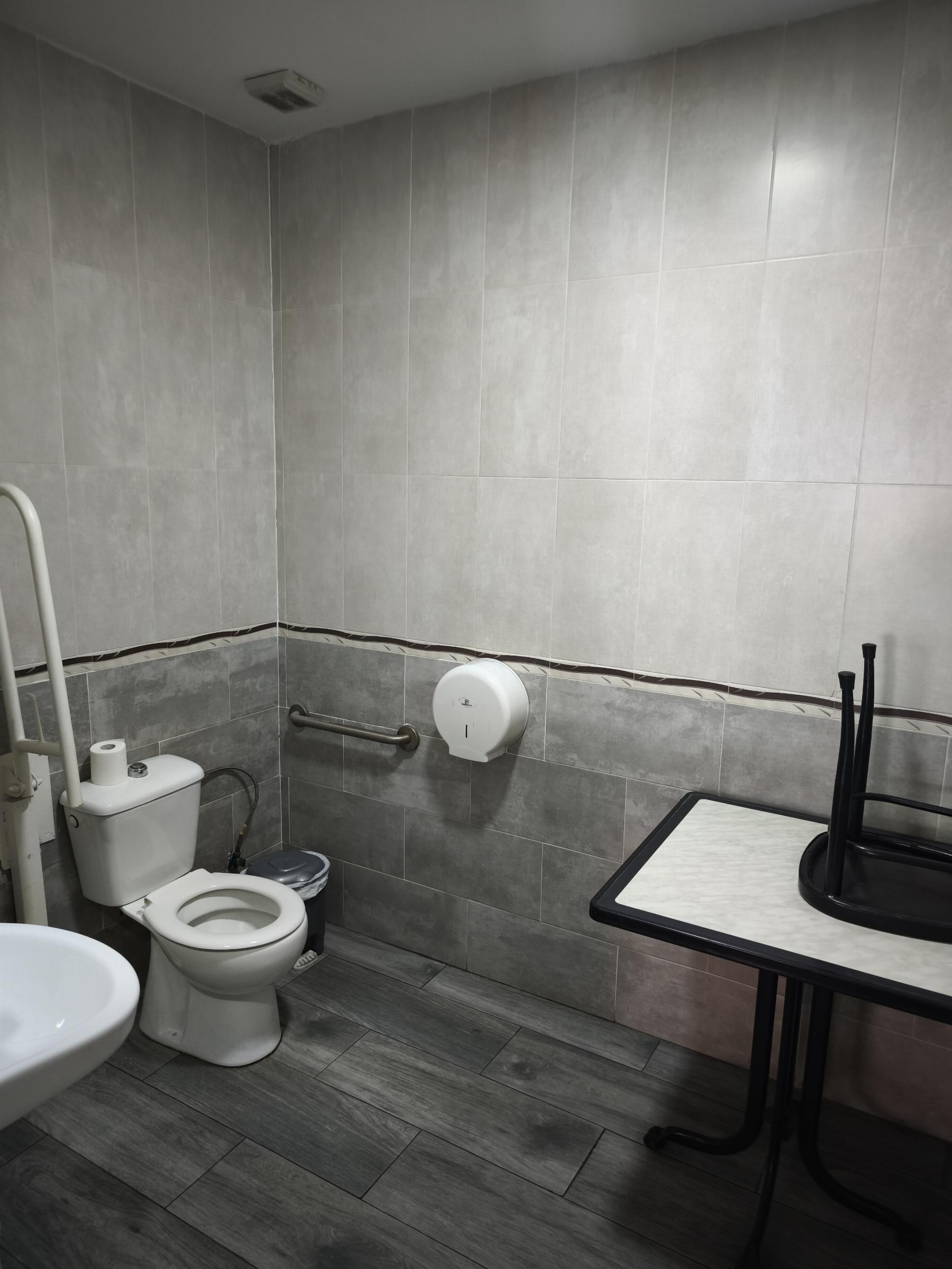 Venta de local en Bormujos