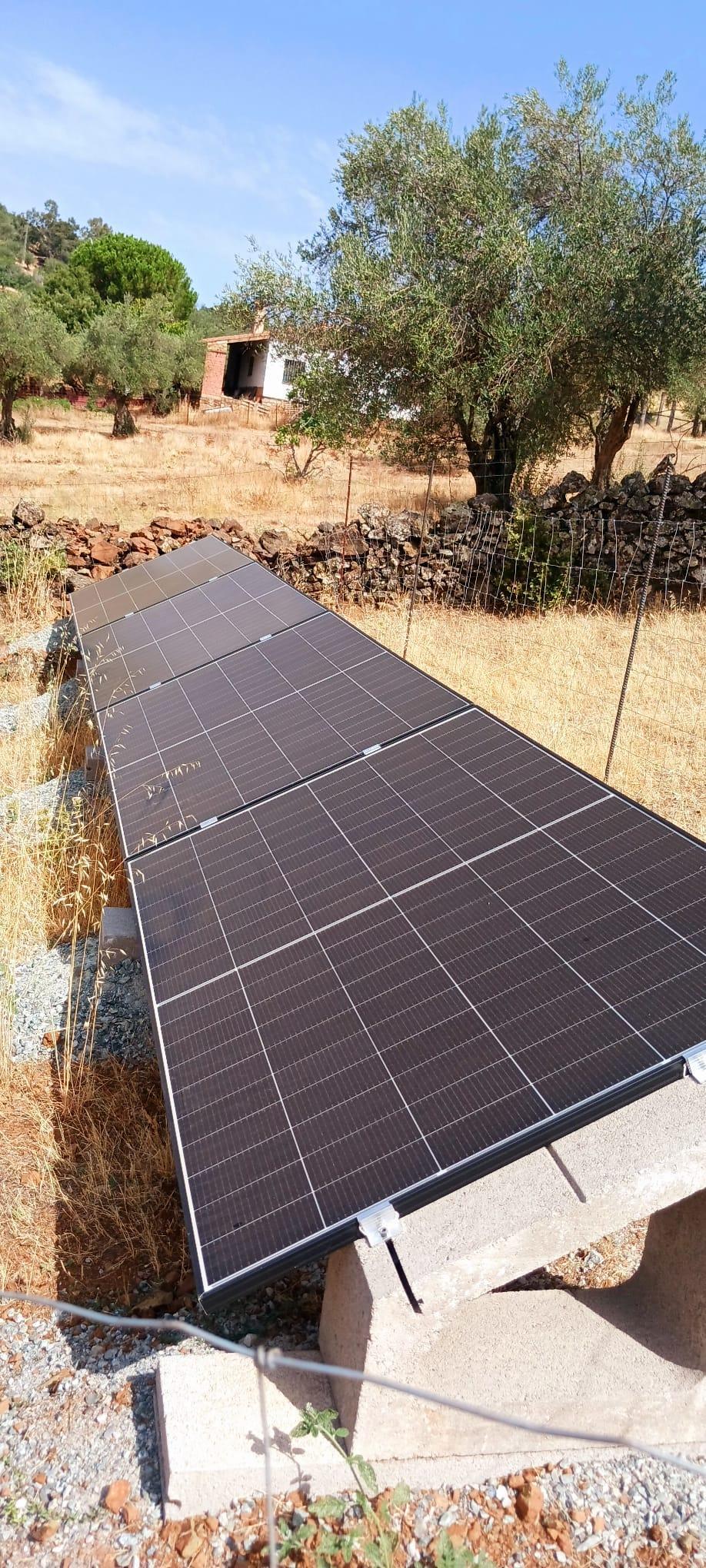 Venta de finca rústica en Fuentes de León