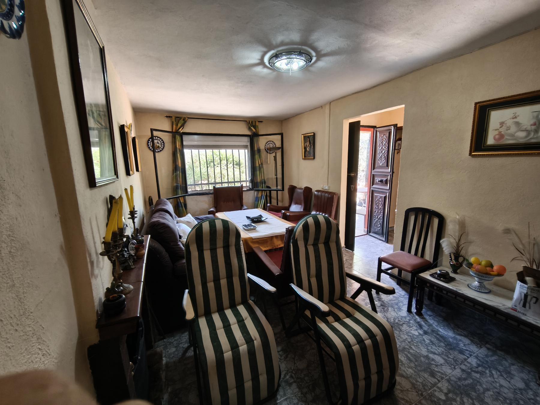 Venta de finca rústica en Fuentes de León
